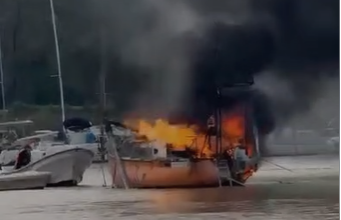(VIDEO) SE INCENDIÓ HOY UN VELERO EN SAN FERNADO