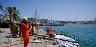 ESPAÑA – INCENDIO EN UN VELERO FRENTE AL AUDITÒRIUM DE PALMA DEJA UN HERIDO