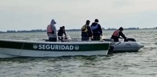 CHASCOMÚS – SEÑALIZAN LA ZONA DONDE SE HUNDIÓ UN VELERO PARA GARANTIZAR LA SEGURIDAD EN LA NAVEGACIÓN