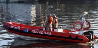 HALLAN PERTENENCIAS DE LOS PESCADORES DESAPARECIDOS EN EL RÍO DE LA PLATA Y REORIENTAN LA BÚSQUEDA