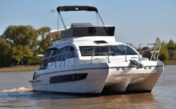 TV – NAUTIGLASS RENUEVA SU CAT 950 Y LO PRESENTAMOS EN ESLORAS