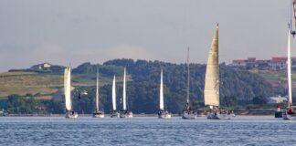 ESPAÑA – EL CAMINO A VELA ZARPA DESDE HONDARRIBIA