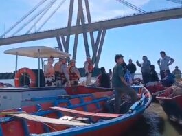 PROTESTA NÁUTICA EN EL PARANÁ CONTRA LA VEDA EXTRAORDINARIA DE PESCA