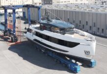 ARCADIA A96: BOTADO EL CUARTO YATE