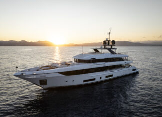 EL BENETTI JUNO 7 GANA EL PREMIO AL “MEJOR YATE A MOTOR”