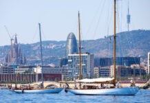 LA PUIG VELA CLÁSICA COMENZÓ EN BARCELONA, AUNQUE EL VIENTO OBLIGÓ A SUSPENDER LA PRIMERA JORNADA