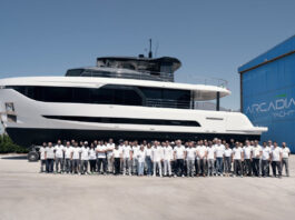 ARCADIA YACHTS LANZA EL SEGUNDO A80