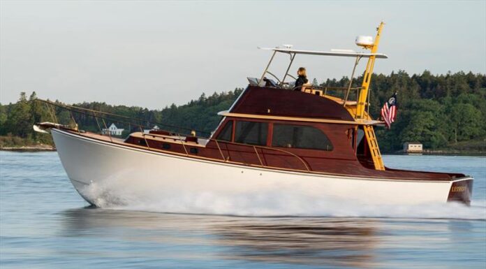 HOOD 42 LM: ELEGANCIA CLÁSICA Y TECNOLOGÍA DE VANGUARDIA EN UN NUEVO CRUCERO DE LUJO