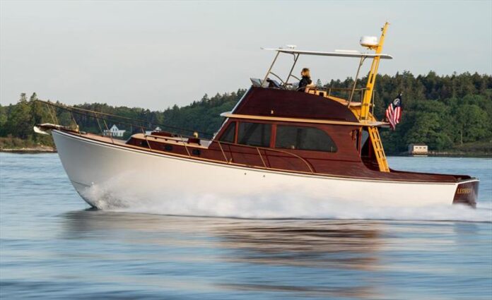 Hood 42 LM ©Lyman-Morse Boatbuilding