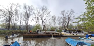 SAN ISIDRO RETIRÓ UNA DRAGA QUE PERMANECÍA ABANDONADA DESDE 2016 EN EL CANAL 33 ORIENTALES
