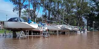 EL RÍO URUGUAY SIGUE CRECIENDO Y YA INUNDA PARTE DEL PUERTO DE CONCEPCIÓN DEL URUGUAY