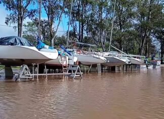 EL RÍO URUGUAY SIGUE CRECIENDO Y YA INUNDA PARTE DEL PUERTO DE CONCEPCIÓN DEL URUGUAY