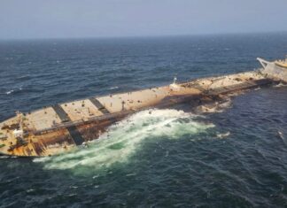 DESPLIEGAN UNA OPERACIÓN INTERNACIONAL PARA RESCATAR AL PETROLERO CAROLINE BEZENGI