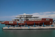 MEGA CONSTRUCCIONES – UN BENETTI DE 80 METROS ENTRA EN LA FASE DE EQUIPAMIENTO