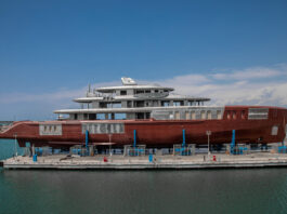 MEGA CONSTRUCCIONES – UN BENETTI DE 80 METROS ENTRA EN LA FASE DE EQUIPAMIENTO