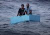 CINCO DÍAS A LA DERIVA EN EL PACÍFICO: UNA HELADERA SE CONVIRTIÓ EN EL SALVAVIDAS DE DOS PESCADORES