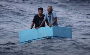 CINCO DÍAS A LA DERIVA EN EL PACÍFICO: UNA HELADERA SE CONVIRTIÓ EN EL SALVAVIDAS DE DOS PESCADORES