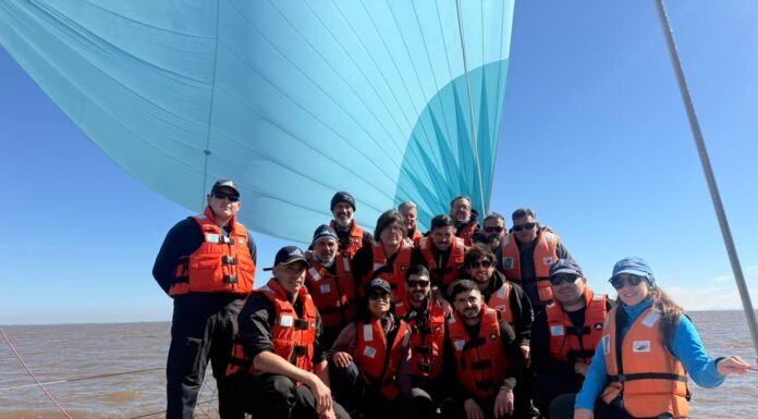 PREFECTURA FORTALECE LA FORMACIÓN NÁUTICA CON JORNADAS DE INSTRUCCIÓN EN EL RÍO DE LA PLATA