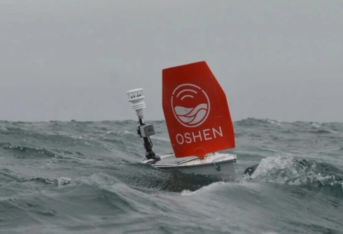 El Oshen C-Star PC13, de apenas 1,2 metros de eslora, completó el Microtransat Challenge después de 127 días de navegación. Recorrió unos 5.400 kilómetros desde las Islas Canarias hasta la zona de llegada ubicada al este de Barbados, convirtiéndose en el primer barco en completar el desafío en la categoría totalmente autónoma