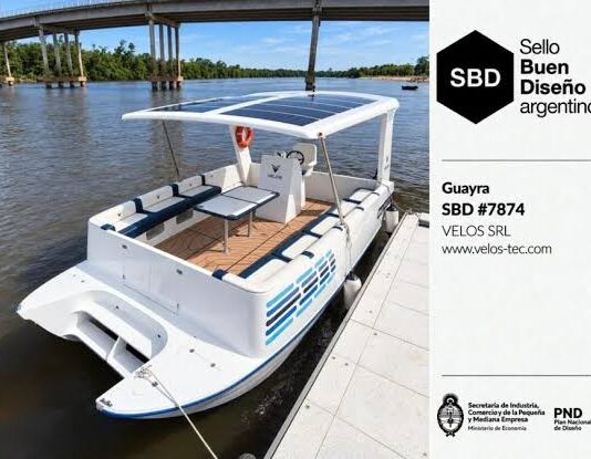 EL CATAMARÁN ELÉCTRICO “GUAYRA” RECIBIÓ EL SELLO DEL BUEN DISEÑO ARGENTINO