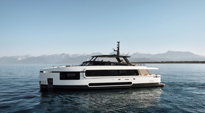 AZIMUT PRESENTA EL MAGELLANO 27M