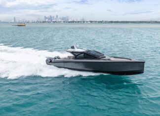 WALLYPOWER560X: POTENCIA Y DISEÑO WALLY EN SU ESTRENO EN GÉNOVA