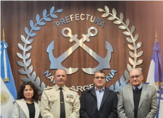 PREFECTURA FORTALECE EL VÍNCULO CON LA COMUNIDAD NÁUTICA DEPORTIVA