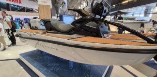 YAMAHA PRESENTÓ EN GÉNOVA LA CROSSWAVE, UNA NUEVA MOTO DE AGUA QUE COMBINA AVENTURA, CONFORT Y VERSATILIDAD
