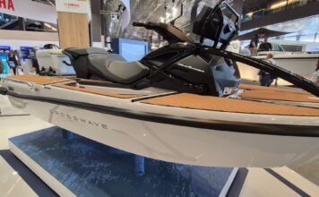 YAMAHA PRESENTÓ EN GÉNOVA LA CROSSWAVE, UNA NUEVA MOTO DE AGUA QUE COMBINA AVENTURA, CONFORT Y VERSATILIDAD