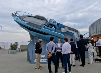 GÉNOVA – LA KEY LARGO 25 DE SESSA MARINE GANÓ EL PREMIO A LA INNOVACIÓN Y LLEVA EL SELLO DE DOS ARGENTINOS
