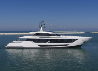 CUSTOM LINE SAETTA 128’: EL NUEVO SUPERYATE DE 39,8 METROS DEL GRUPO FERRETTI