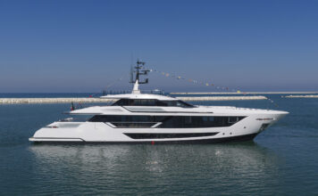CUSTOM LINE SAETTA 128’: EL NUEVO SUPERYATE DE 39,8 METROS DEL GRUPO FERRETTI
