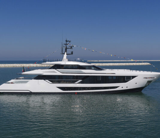 CUSTOM LINE SAETTA 128’: EL NUEVO SUPERYATE DE 39,8 METROS DEL GRUPO FERRETTI