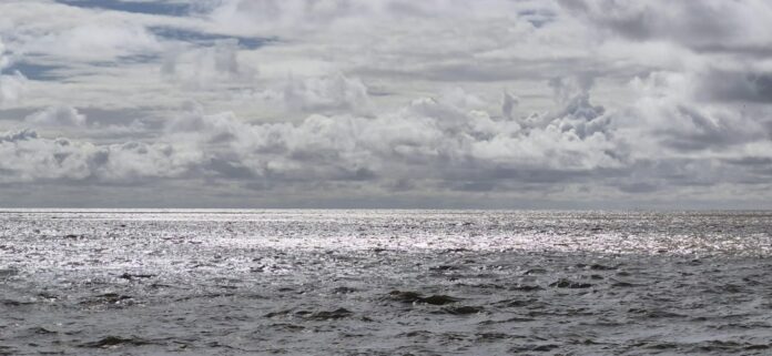 Río de la Plata con nubes