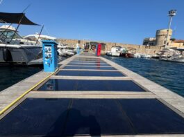 GIGLIO INAUGURA UNA PLATAFORMA MARINA QUE GENERA ENERGÍA CON LAS OLAS Y EL SOL