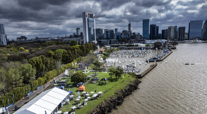 SEMANA DE BUENOS AIRES 2026: VIENTO DEL SUR Y NUEVOS LÍDERES EN LA TERCERA JORNADA DE REGATAS