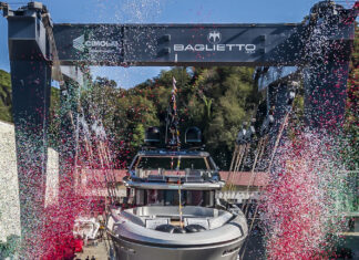 BAGLIETTO BOTÓ EL NOVENO YATE DE LA SERIE T52: EL CASCO 10261 YA ESTÁ EN EL AGUA
